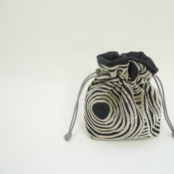 ふっくらモケットのグレージュ・サークル模様がお洒落なコロンとした巾着ポーチ:受注製作です 1枚目の画像