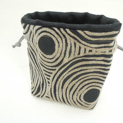 ふっくらモケットのグレージュ・サークル模様がお洒落なコロンとした巾着ポーチ:受注製作です 5枚目の画像