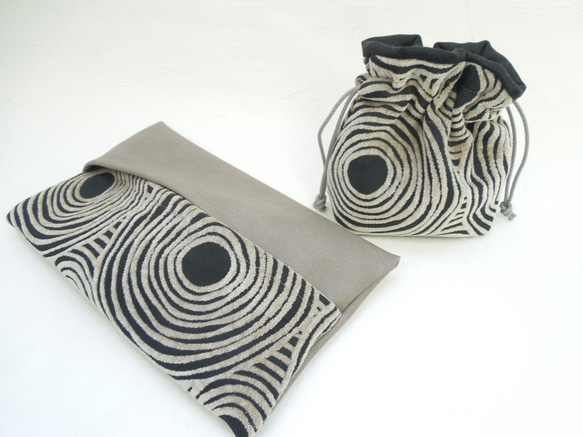 ふっくらモケットのグレージュ・サークル模様がお洒落なコロンとした巾着ポーチ:受注製作です 10枚目の画像