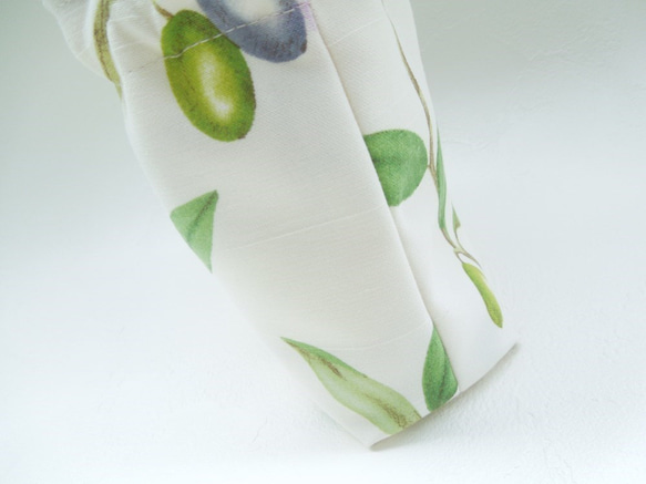 ボタニカル・グリーン☆オリーブのコロンとした巾着ポーチ:受注製作です 6枚目の画像