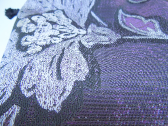 don様用の再販です※二人静・暗めの渋い紅紫色に大きな花柄：コロンとした巾着ポーチ　受注製作です 7枚目の画像