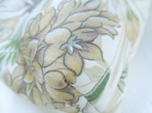 シックなオトナ色☆百合の花がお上品なコロンとした巾着ポーチ:受注製作です 8枚目の画像