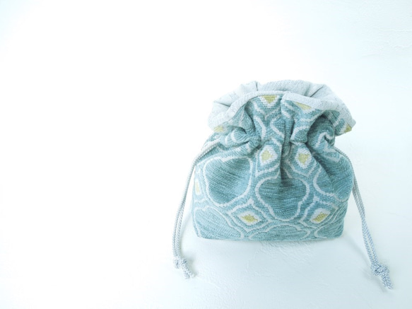 モロッカン・サックスブルーのコロンとした巾着ポーチ:受注製作です　 10枚目の画像