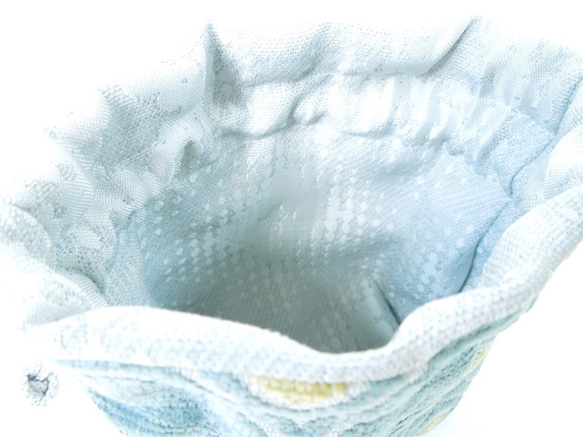 モロッカン・サックスブルーのコロンとした巾着ポーチ:受注製作です　 5枚目の画像