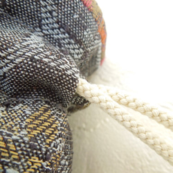 大島紬・絹の着物リメイク・やわらかシルクのコロンとした巾着ポーチM:受注製作です 8枚目の画像