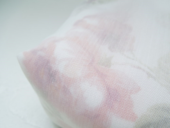キレイめローズ☆レースを重ねてエレガントなコロンとした巾着ポーチ:受注製作です 10枚目の画像
