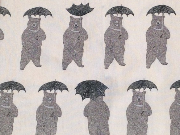 雨降りクマさん柄のクッションカバー✴︎生成り 5枚目の画像