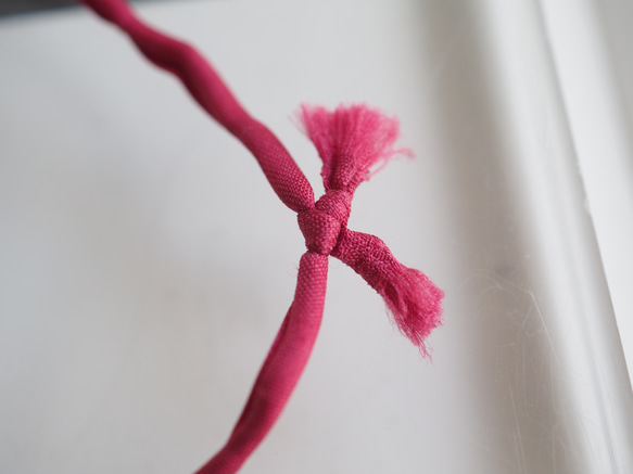 Kaluks〈necklace〉 : bougainvillea pink 4枚目の画像