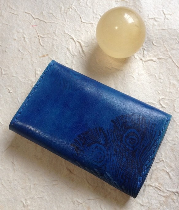 姫路産牛ヌメ革手染めカードケース（青） 2枚目の画像