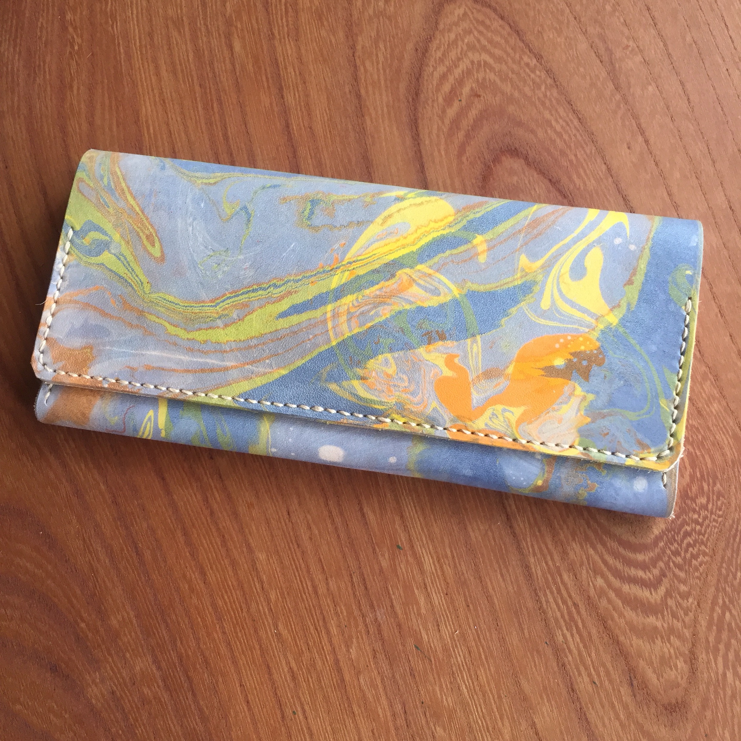 牛ヌメ革 手染めマーブル長財布