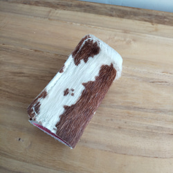 牛革ハラコのキーケース  (茶色ホルスタイン柄×ピンク) 1枚目の画像