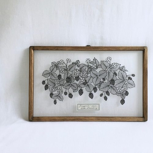 植物標本シリーズ】ノイチゴの切り絵フレーム タペストリー・壁掛け