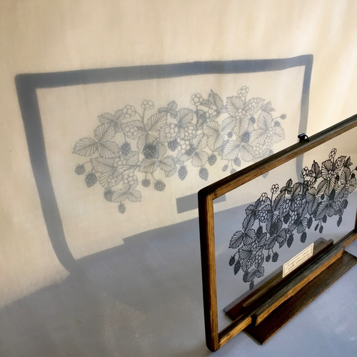 植物標本シリーズ】ノイチゴの切り絵フレーム タペストリー・壁掛け
