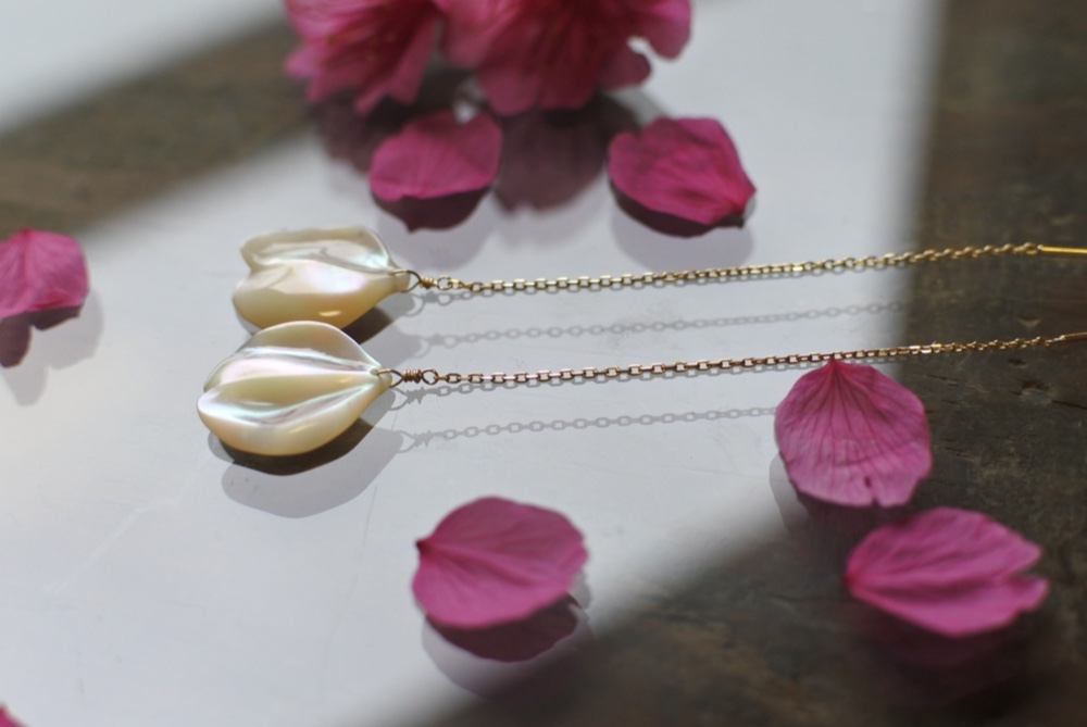 【受注生産】K18アメリカンピアス　〜緋寒桜〜