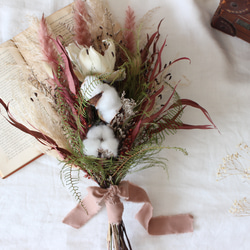 ドライフラワーの花束スワッグ かすみ草 ナチュラルブーケ ドライ