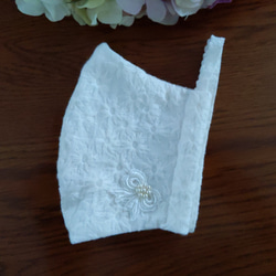 特別な日に　受注製作　綿ローン花刺繍　モチーフレースにパールを添えて　肌に優しい　格子Wガーゼ　オフホワイト　レースゴム 7枚目の画像