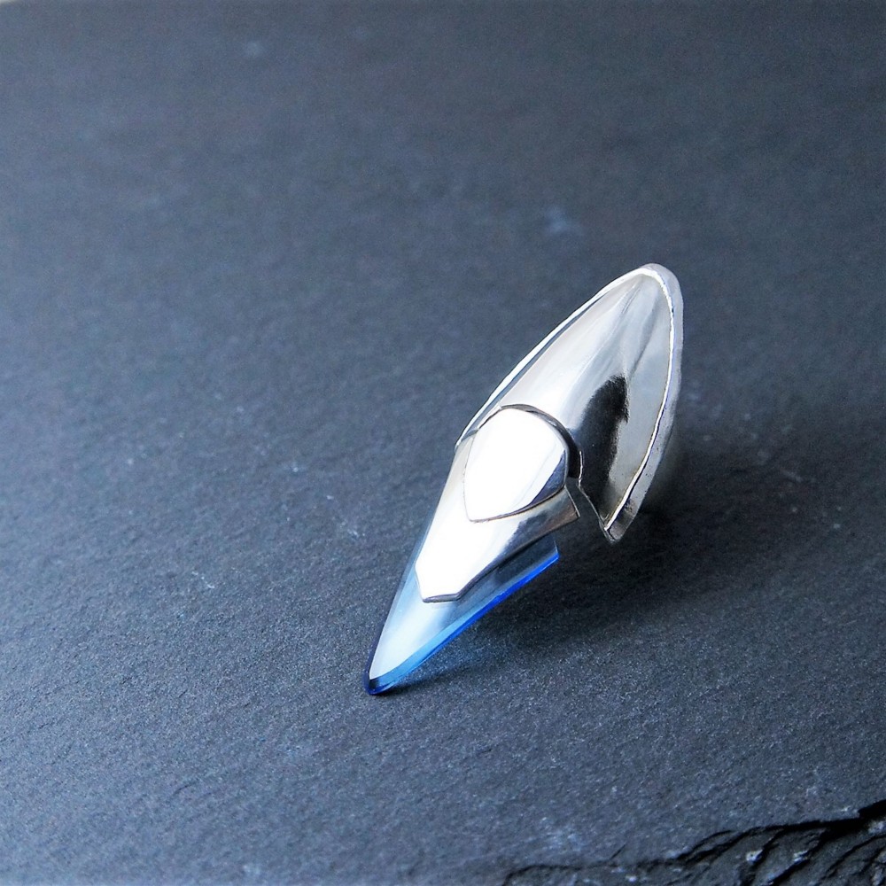 アーマード・インフィニティ・ソード