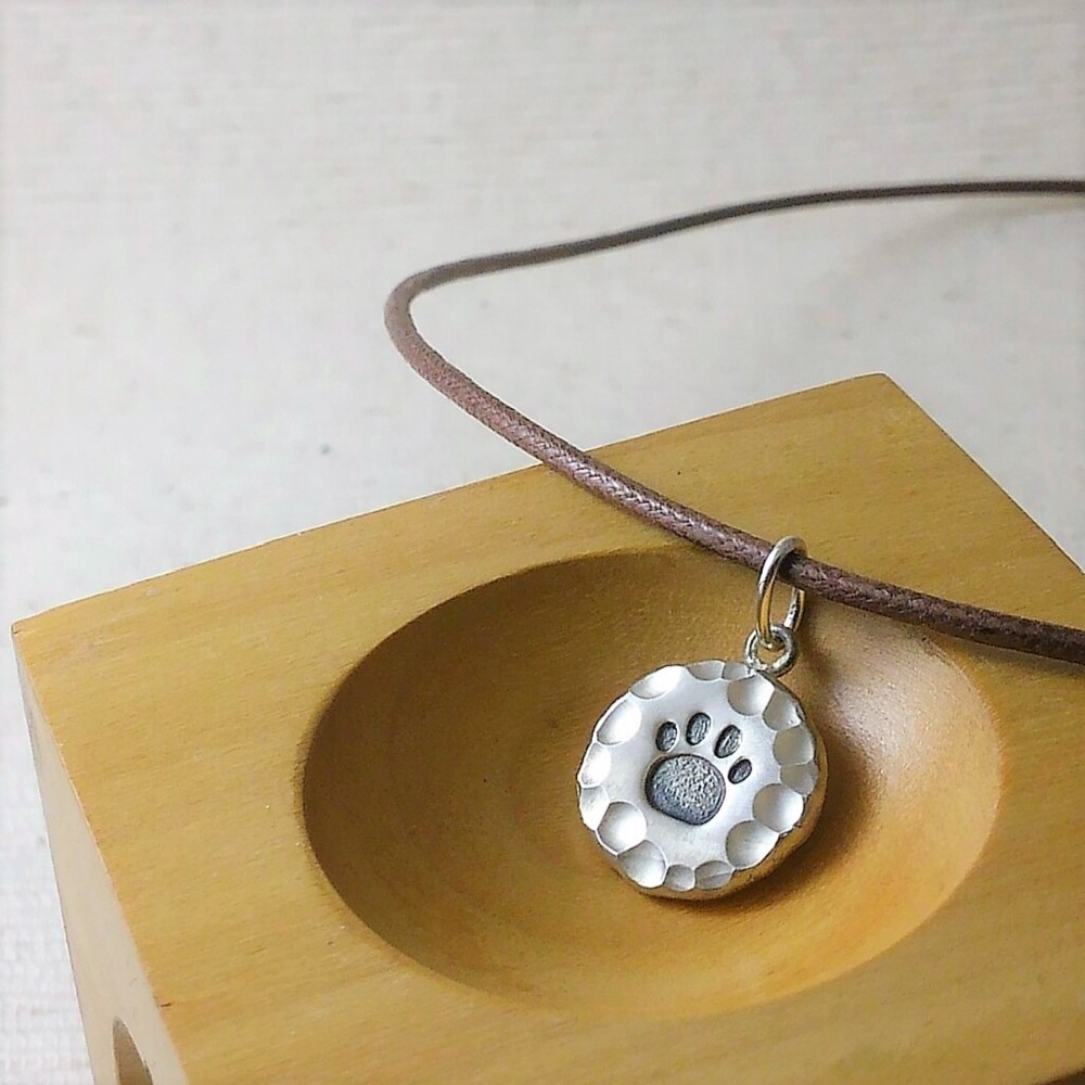 肉球　プチペンダント