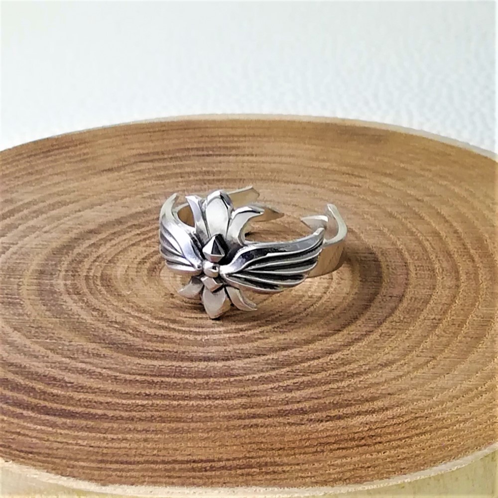 クレストクロス　フリーリング