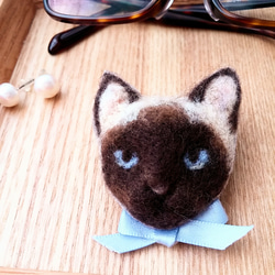 青い瞳のシャム猫ブローチ❇ 2枚目の画像