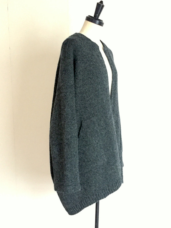 ゆったり暖か　ミックス糸のハーフコート　ウール100％　アーバン シック　藍鼠系色 2枚目の画像