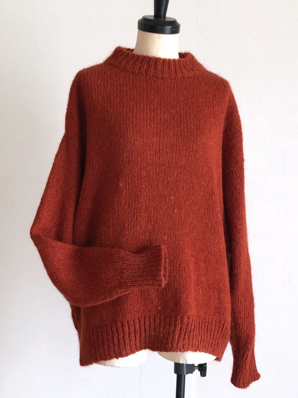 素朴な風合いの茜色のセーター　毛100% 4枚目の画像