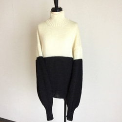 モダンな白×黒　可愛いゆったりセーター　ウール100％ 1枚目の画像