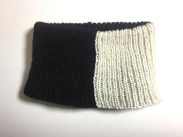 白黒スヌード付きセーター　　極太ウール100％ 5枚目の画像