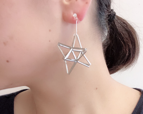立体☆星型ピアス ピアス（フック・チェーン） mili mili 通販
