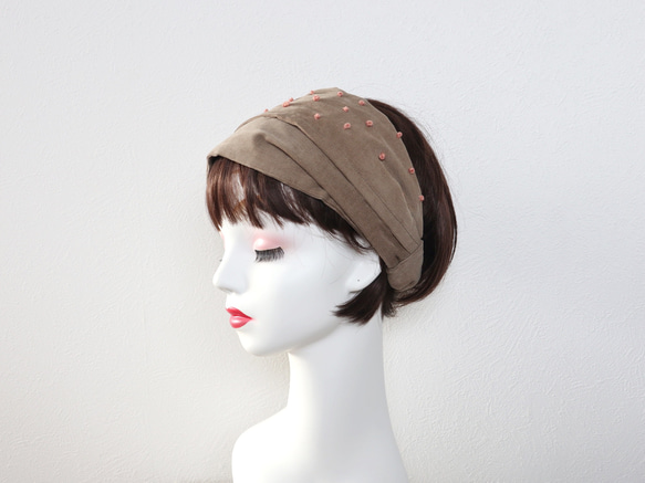 ドット刺繍(ピンク)のコーデュロイのヘアバンド<hairband146> 3枚目の画像
