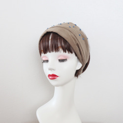 ドット刺繍(スモークブルー)のコーデュロイのヘアバンド<hairband147> 2枚目の画像