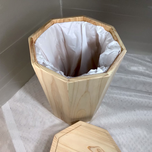天然木 ひのき 縁起の良い 蓋付き 八角形ゴミ箱 ツマミ付き