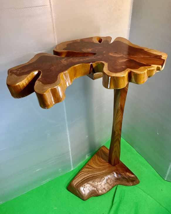 天然木　カイズカイブキ　折り畳みサイドテーブル　一点物　手造り 4枚目の画像