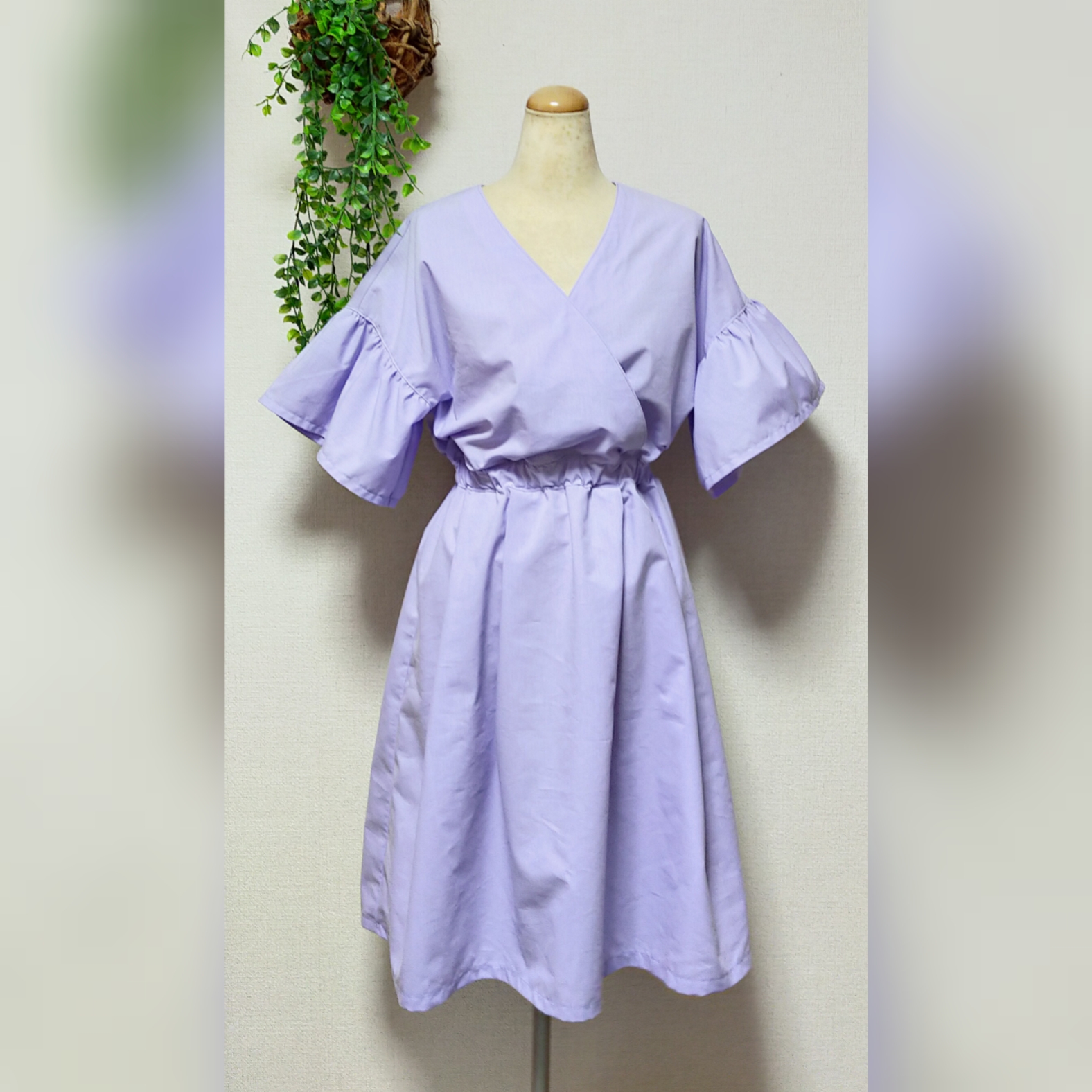 カラーが豊富‼️5分丈フリル袖のカシュクールワンピース 9,204円