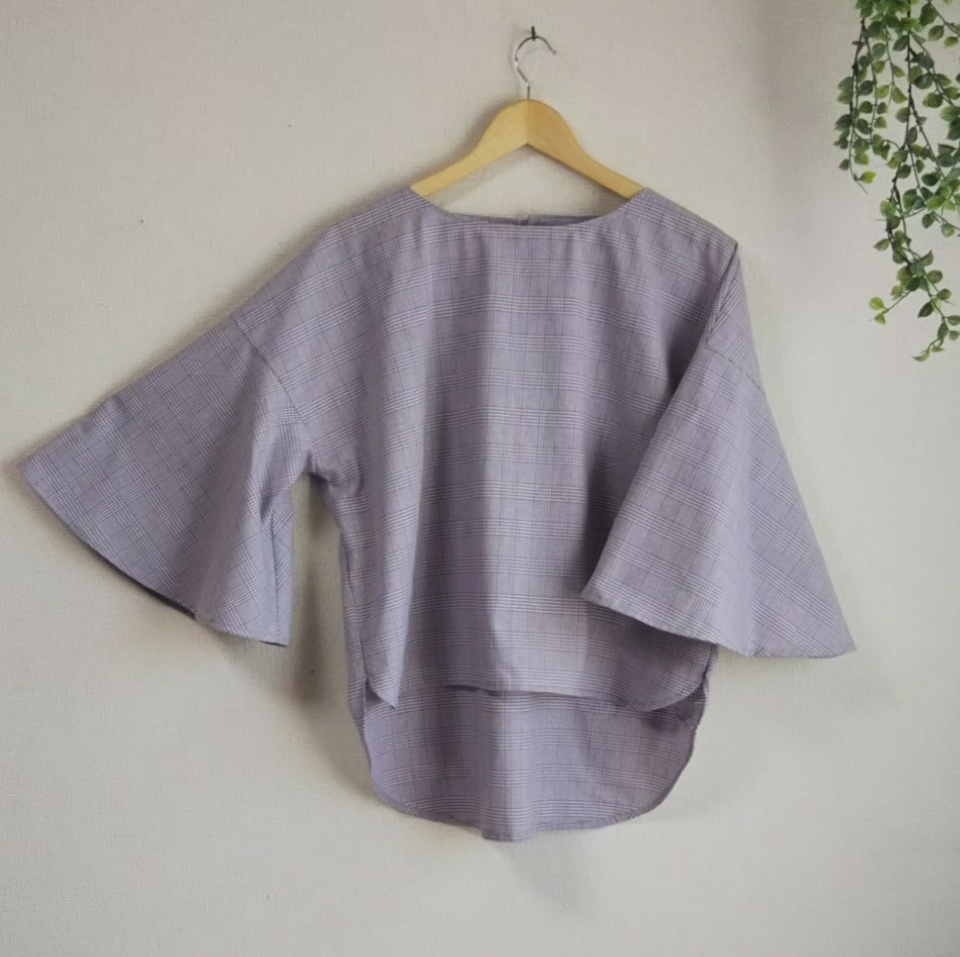 カラーが豊富‼️グレンチェックのフレアースリーブのプルオーバー