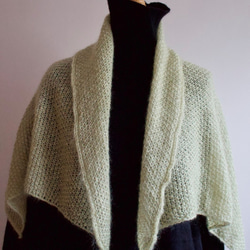 フランス製 たんぽぽグリーンのストール 草木染めシルクモヘア糸使用　 [かのこ編み] 5枚目の画像