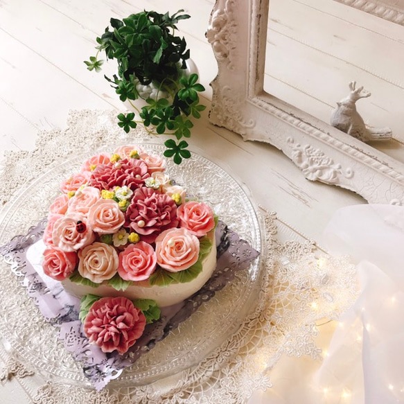 カーネーションと薔薇のハートケーキ(レモンケーキ味) 2枚目の画像