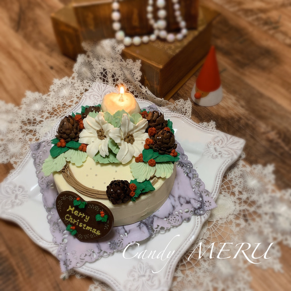 クリスマス限定　食べられるキャンドルの素敵なクリスマスケーキ（チーズケーキ味） 1枚目の画像