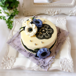 アネモネとパールのフラワーケーキ(バタークリームケーキ、チーズケーキ味) 1枚目の画像