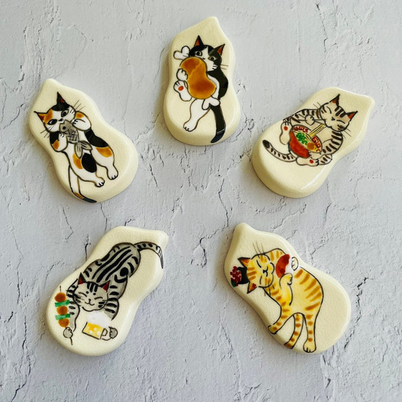 猫柄　箸置き　猫と食べ物シリーズ　きじ猫ちゃんとラーメン 2枚目の画像