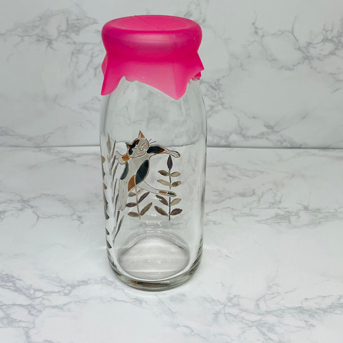 ネコ柄 シリコン蓋付きガラス瓶 三毛猫リーフ 保存容器・キャニスター