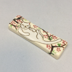 猫 箸置き 桜と白ネコ 6.3㎝ 2枚目の画像