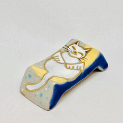 猫 箸置き 月に乗る天使の白ネコ 3枚目の画像
