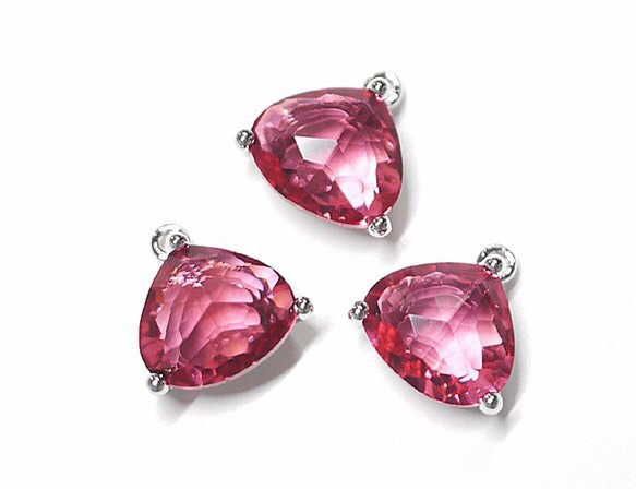 [2 件] Volume Triangle Glass Ruby Ruby Color Silver Finish Charm 第4張的照片