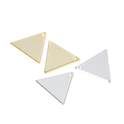 新作【2個入り】つるんとした約15mm三角形真鍮製シルバーチャーム NF 5枚目の画像