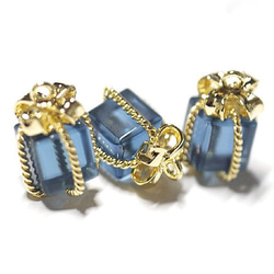 P1787s [2 件] 玻璃寶藍色小型珠寶盒金色吊飾、零件 第5張的照片