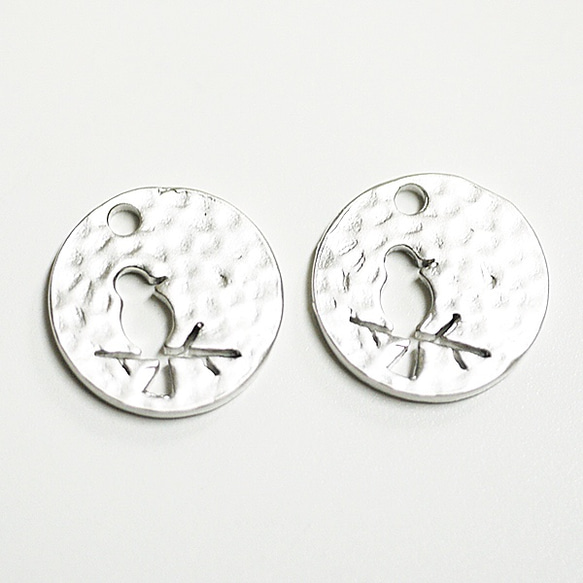 再次上架 [2 件] 雕刻成凹凸不平的硬幣圖案的小鳥！瘋狂的銀色魅力，零件 第2張的照片