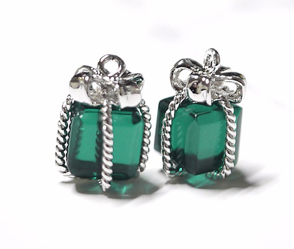 新作【2件】Glass Emerald Color Petite Jewel Box Silver Charm, Parts 第1張的照片