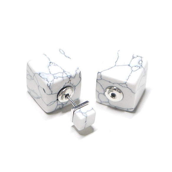 [2件（1雙）] 1點天然石頭Petit Howlite風格立方體方形銀925刻耳環（貼） 第3張的照片