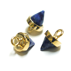 再販【2個入り】Petit Triangle立体的な三角形ラピスラズリ (lapis lazuli) ゴールドチャーム、 1枚目の画像